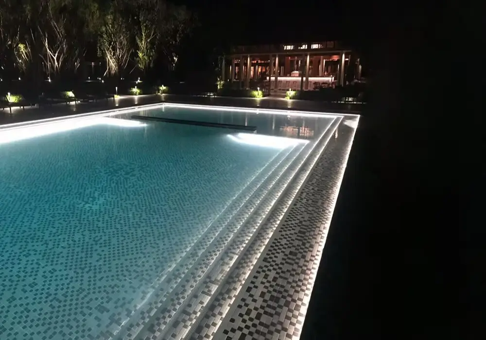 IP68 underwater silicone neon strip lighting pool steps and deck, perfect for outdoor and submerged silicone neon flex projects