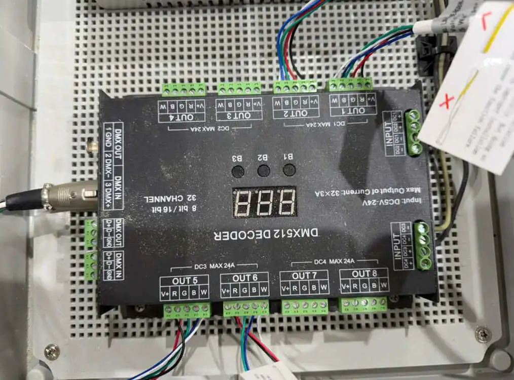 32-channel-standard-dmx512-decoder-rgbw-setup » Custom LED Strip Lights Manufacturer | Silicone Neon Flex Supplier China » Custom LED Strip Lights Manufacturer | Silicone Neon Flex Supplier China 32-channel standard DMX512 decoder showing multiple RGBW output connections for complex LED lighting installations.
